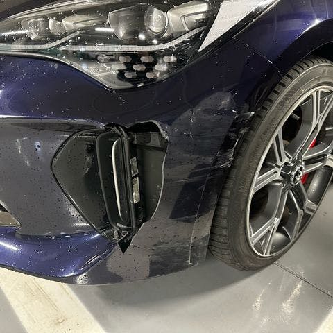 기아 스팅어 3.3 터보 GT 소유 차주가 올린 광택 긁힘 깨짐 범퍼 찍힘 타이어 휠 외장 자차보험 관련 이미지_1