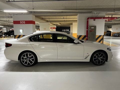 BMW 5시리즈(7세대) 530i M스포츠팩 소유 차주가 올린 긁힘 범퍼 자비수리 외장 관련 이미지_1