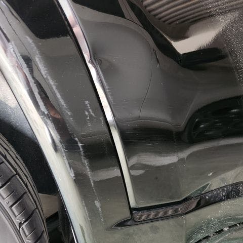 지프 컴패스(MP) 2.4 AWD 론지튜드 소유 차주가 올린 긁힘 세차 찌그러짐 외장 관련 이미지_0