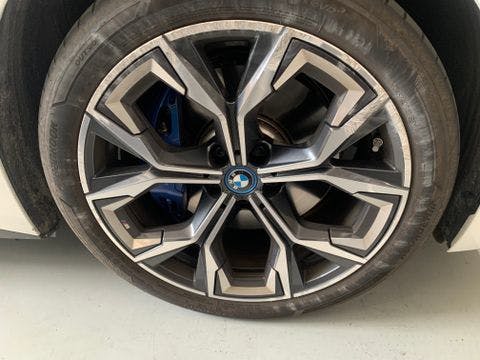 BMW i4 eDrive 40 M Sport 소유 차주가 올린 복원 휠 관련 이미지_1