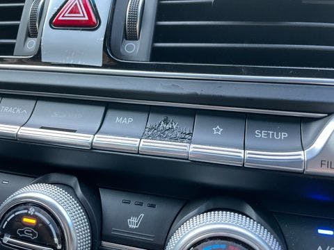 제네시스 G70 2.0T AWD 소유 차주가 올린 버튼 고장정비 안눌러져요 관련 이미지_0